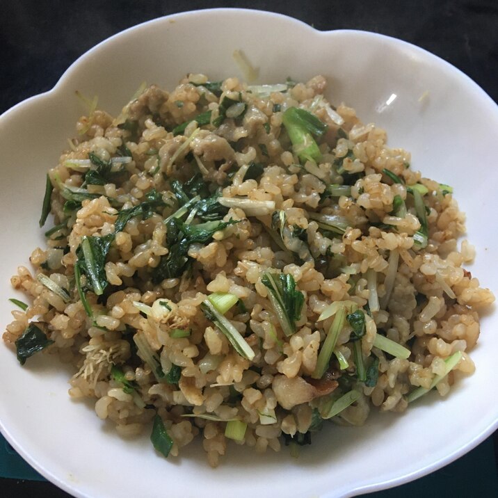 水菜、小ねぎ、豚肉のチャーハン